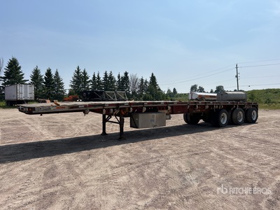 1999 Deloupe 47 ft Tri/A Flatbed Trailer