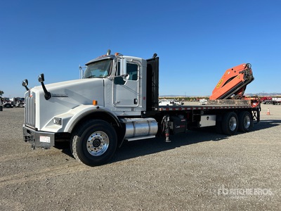 2014 Palfinger PK 32080 Knuckle Boom on 2016 Kenworth T-800 6x4 Boom Truck