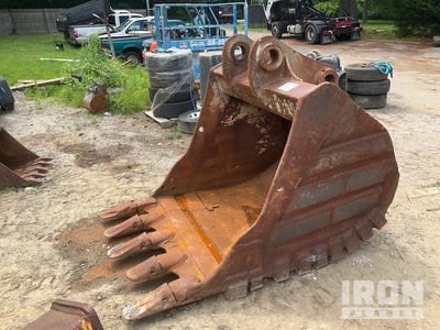 60 in Digging Excavator Bucket