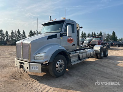 2016 Kenworth T880 6x4 T/A Day Cab Truck Tractor