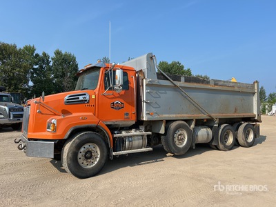 2015 Western Star 4700SB 6x4 Tri/A Camión dumper