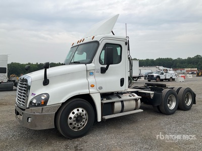 2017 Freightliner Cascadia 125 6x4 T/A Day Cab Truck Tractor