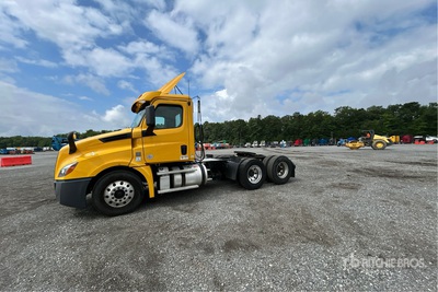2019 Freightliner Cascadia 126 6x4 トラックトラクター（T/A）