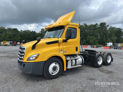2019 Freightliner Cascadia 126 6x4 T/A Day Cab Truck Tractor