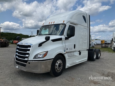 2022 Freightliner Cascadia 126 6x4 Ciągnik siodłowy T/A z kabiną sypialną