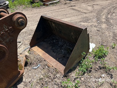 44 in General Purpose Skid Steer Bucket