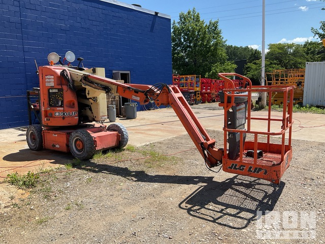 ELEVADOR ARTICULADO 2000 JLG E300AJP