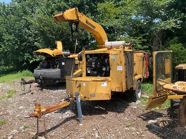 2009 Vermeer BC1800XL Tow-Behind Wood Chipper
