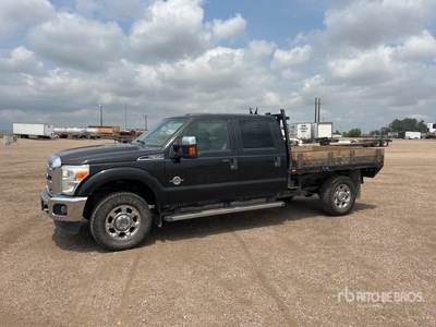 2015 Ford F-350 XLT 4x4 Crew Cab Flatbed Truck