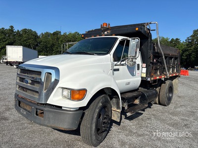 2004 Ford F-650 4x2 S/A Dump Truck