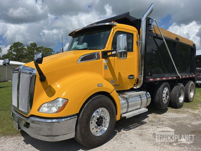 2020 Kenworth T680 8x4 شاحنة قلابة /ثلاثة محاور