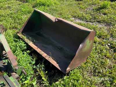 John Deere 60 in Ag Tractor Bucket