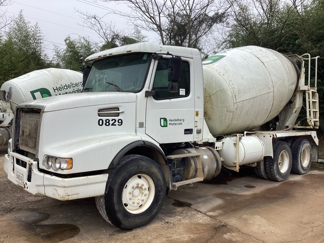 2008 Volvo VHD 6x4 Mixer Truck