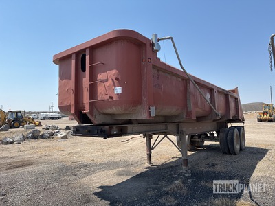 1988 Aztec 26 ft T/A Remolque banera