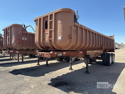1984 Hobbs 26 ft T/A Tipping Trailer