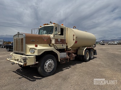1980 Kenworth C500 4000 gal 6x4 Camion cisterna de agua