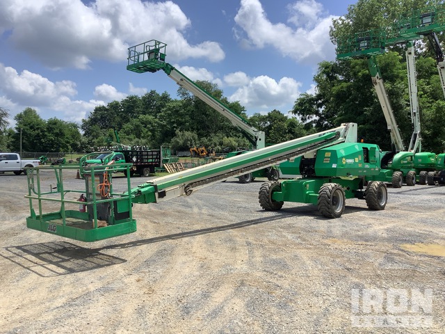 ELEVADOR TELESCóPICO 2013 JLG 4WD 800S