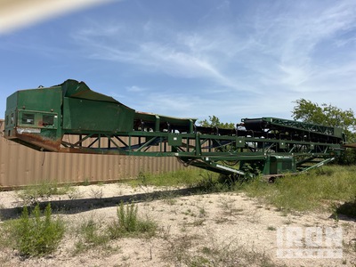 2017 McCloskey ST100T x 100 ft Tracked Stacking Tracked Stacker
