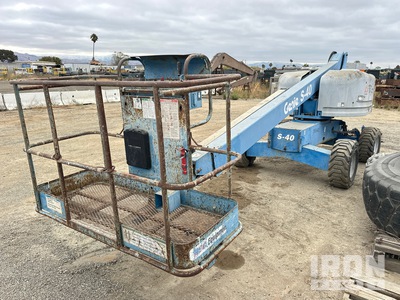 2001 Genie S-40 4WD Dual Fuel ブームリフト