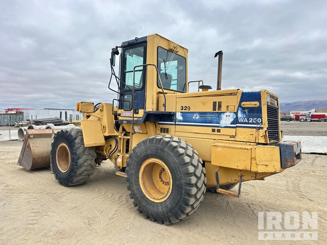 CARGADOR FRONTAL KOMATSU WA2501
