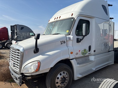 2018 Freightliner Cascadia 125 6x4 تراكتور شاحنة كابينة النوم (ثنائية المحور)