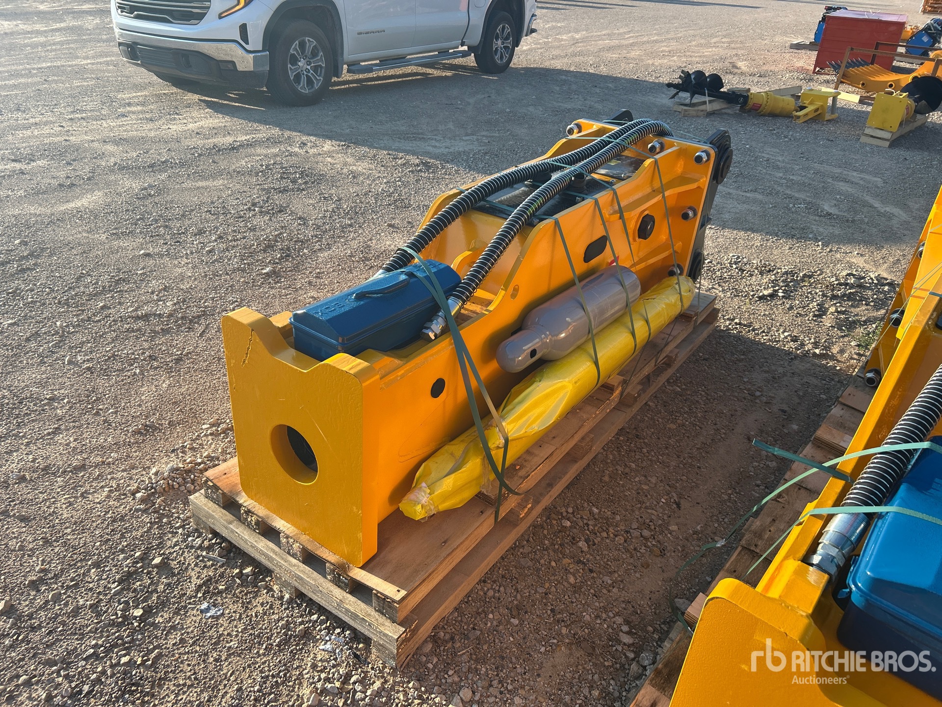 2025 TOFT TOFT1400 Q/C Hydraulic Breaker (Unused)