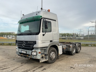 2003 Mercedes-Benz Actros 3354S 6x4 T/A Sleeper Truck Tractor