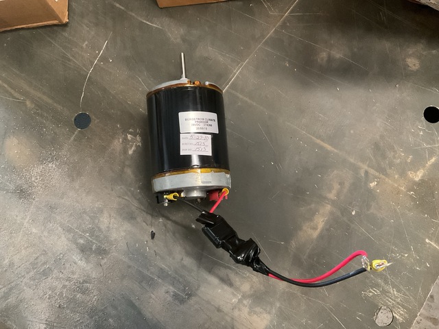 (4) DC Motors (4) DC Motors