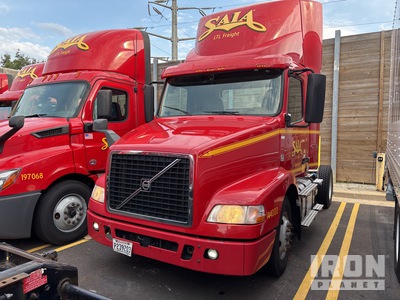 2015 Volvo VNM42T200 4x2 S/A Dagcabine Trekker