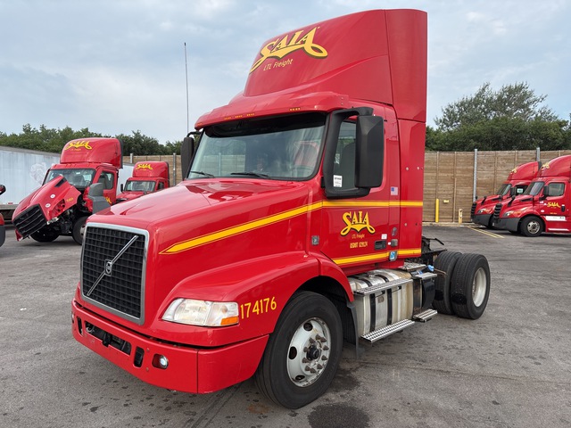 2017 Volvo VNM42T 4x2 S/A Day Cab Truck Tractor