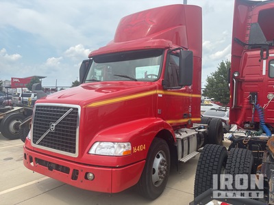 2016 Volvo VNM42T 4x2 トラックトラクター（S/A） (Inoperable)