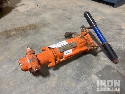 APT M137 Pneumatic Demolition Breaker