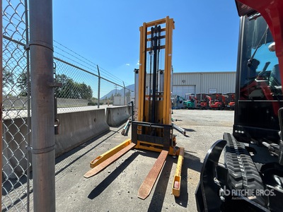 2020 Uline H5540 2200 lb Electric Palletwagen