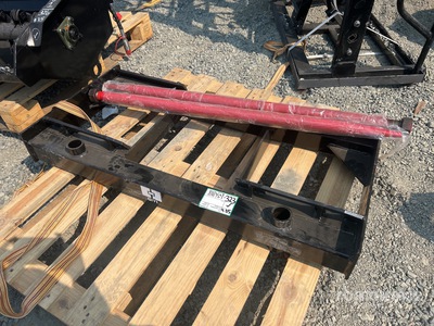 2025 GIYI GY-BF47C 47 in Skid Steer Bale Forks (Unused)