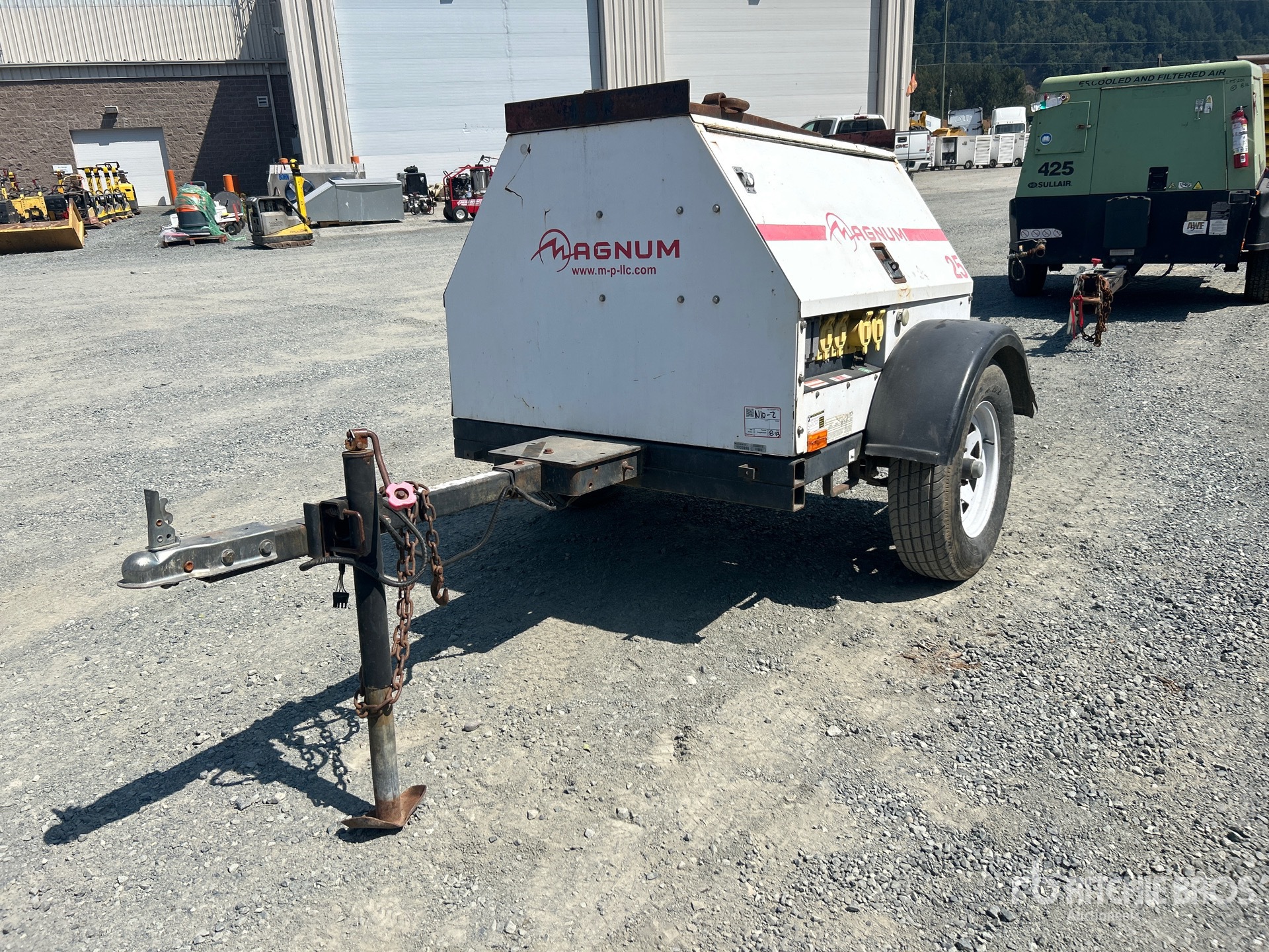 2010 Magnum MMLG25 25 kW Mobile Generator Set