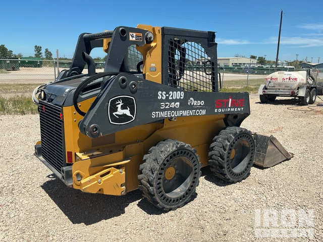 MINI CARGADOR SOBRE RUEDAS 2021 JOHN DEERE 324G