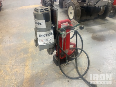 Milwaukee 4206-3 Magnetic Drill