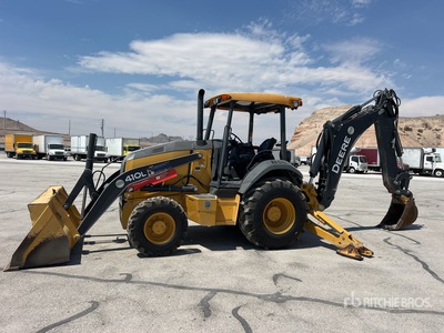 2019 John Deere 410L 4x4 Backhoe Loader