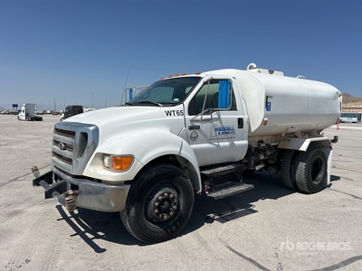 2006 Ford F-750 XL 2000 gal 4x2 Water Truck