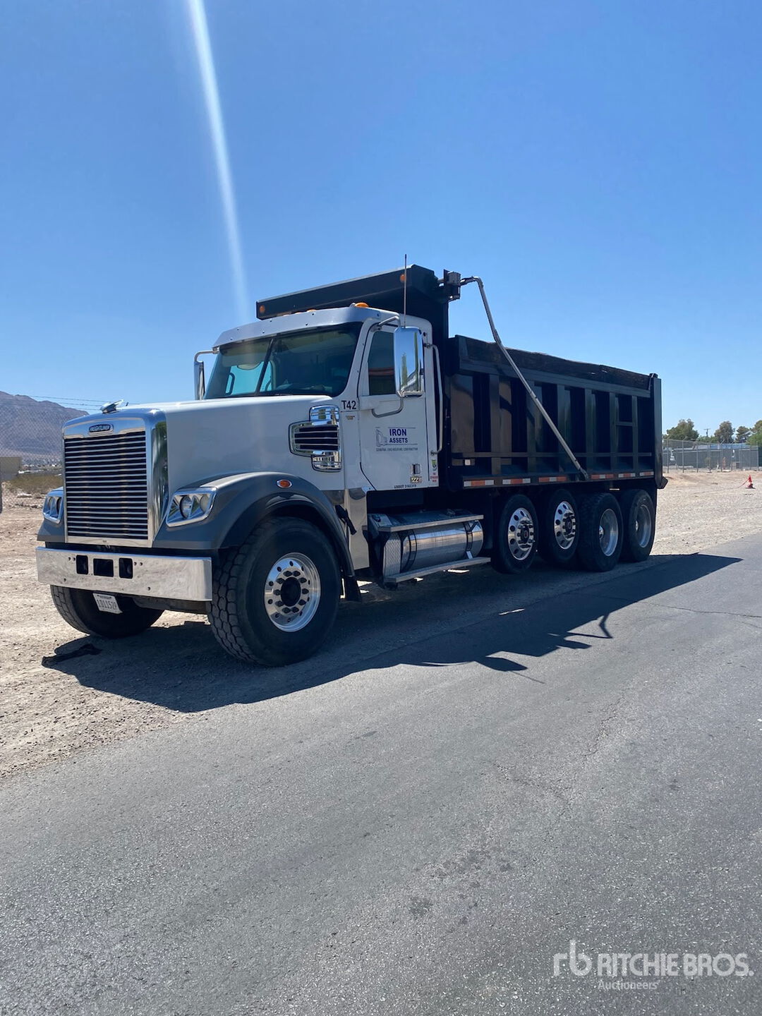 2015 Freightliner 122SD Quad/A Dump Truck