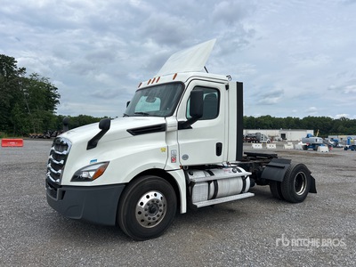 2018 Freightliner Cascadia 126 4x2 S/A Day Cab Truck Tractor