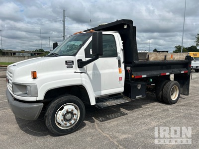 2005 GMC C5500 4x2 S/A Dump Truck