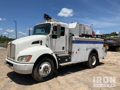 2013 Kenworth T270 4x2 Camion de servicios