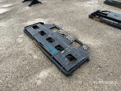 2025 Kit Containers QT-60-FF-42 42 in Fourches pour Skid Steer (Unused)