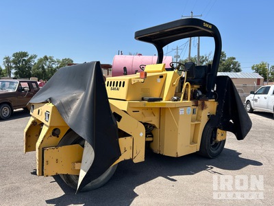 2008 Sakai GW750 8 Wheel Pneumatic Roller