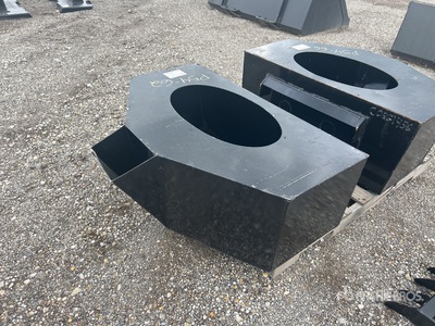 2025 Kit Containers M-SS-DB 42 in Mini Skid Steer Concrete Bucket (Unused)