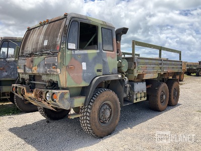 1998 Stewart & Stevenson M1083 MTV 6x6 Cargo Truck