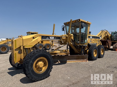 2006 Cat 163H AWD Niveleuse motorisé (Inoperable)