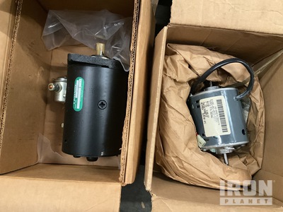 (1) Prestolite MC1-6508 Motor & (1) Motor NSN 6105-01-015-6237