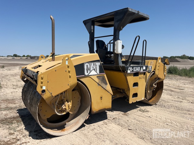 COMPACTADOR 2004 CATERPILLAR CB534D